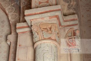 france-saone-et-loire-71-Pierreclos-chateau-eglise-bas-relief