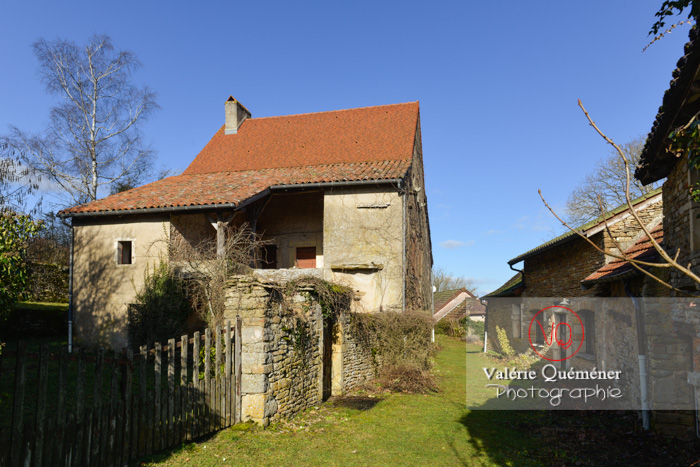 france-saone-et-loire-71-brancion-maison-village