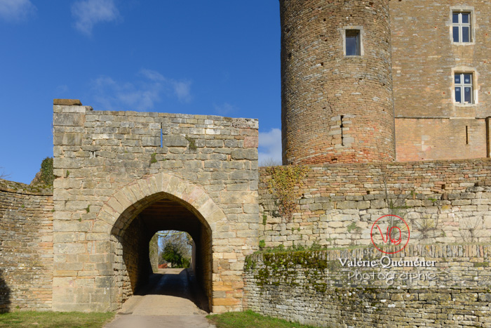 france-saone-et-loire-71-brancion-entree